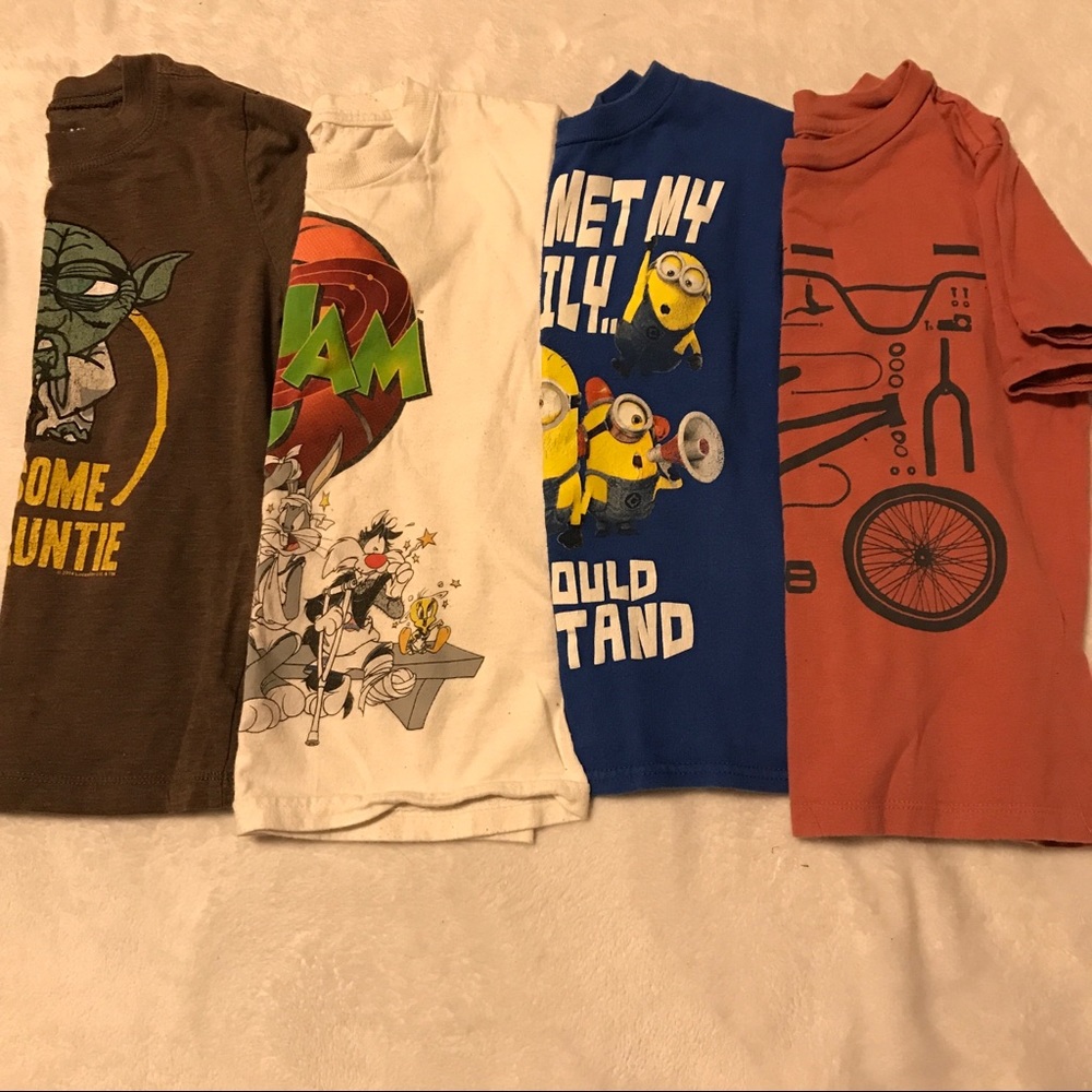 Boys size 4-5T shirt sleeve shirts